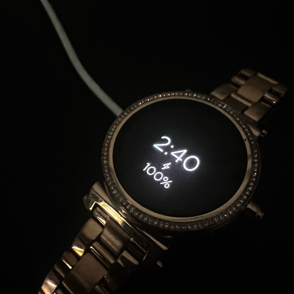 Sofie Micheal Khors Smart watch